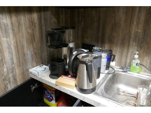 Inhoud keukenkasten - afbeelding 4 van  10