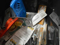 Inhoud kist partij div keukenmaterialen - afbeelding 1 van  7