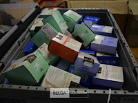 Inhoud kist partij div maten pant`s - afbeelding 1 van  4