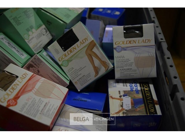 Inhoud kist partij div maten pant`s - afbeelding 3 van  4