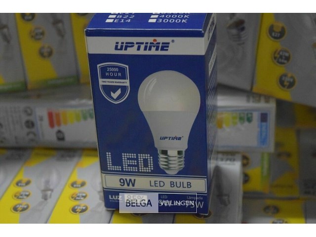 Inhoud kist partij div soorten lampen - afbeelding 4 van  4