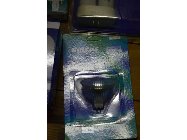 Inhoud kist partij div soorten lampen - afbeelding 5 van  5