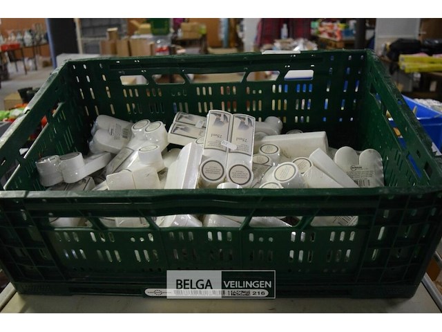 Inhoud kist schoenpoets materialen - afbeelding 1 van  3