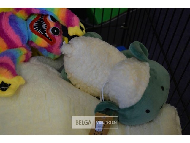 Inhoud korf div knuffels - afbeelding 3 van  4