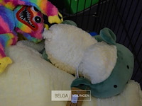 Inhoud korf div knuffels - afbeelding 3 van  4