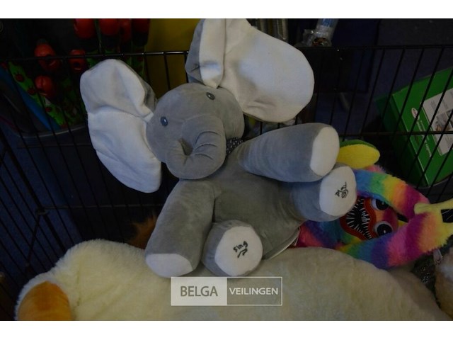 Inhoud korf div knuffels - afbeelding 4 van  4