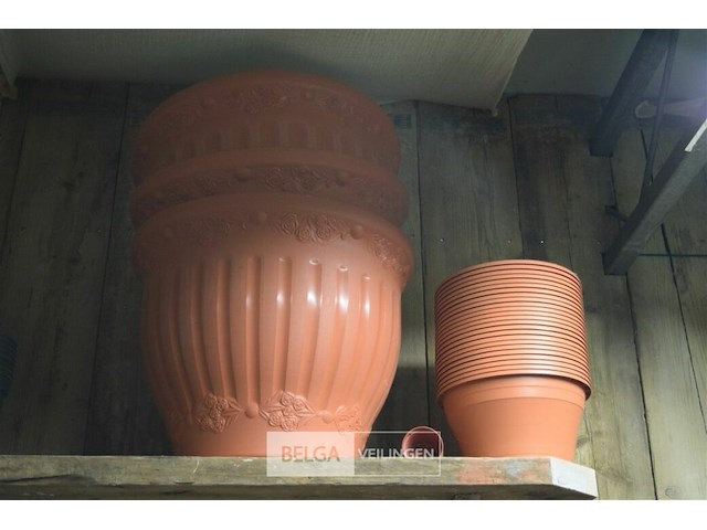 Inhoud legger div bloempotten - afbeelding 2 van  5