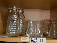 Inhoud legger div kaarsen en decoratie materialen - afbeelding 3 van  7