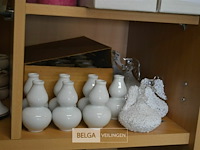 Inhoud legger div kaarsen en decoratie materialen - afbeelding 6 van  7