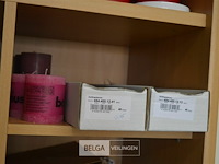 Inhoud legger div kaarsen en decoratie materialen - afbeelding 7 van  7