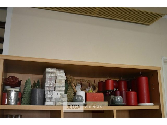 Inhoud legger div kaarsen en glitter - afbeelding 1 van  5