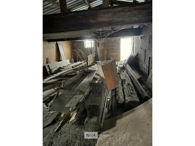 Inhoud lokaal - grote partij hout - afbeelding 1 van  4