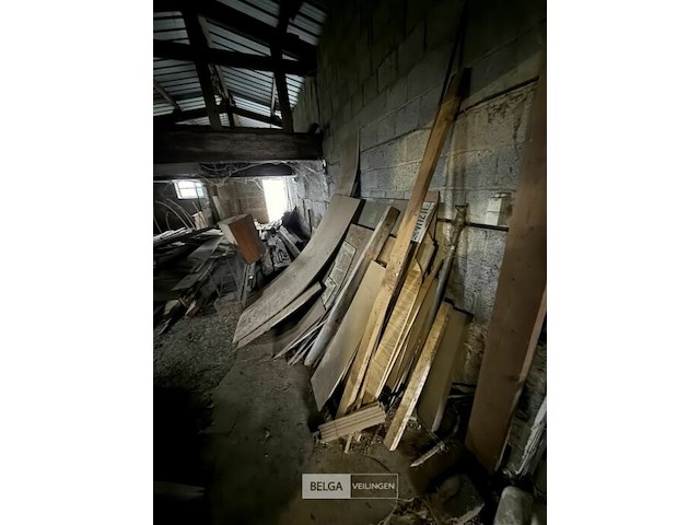 Inhoud lokaal - grote partij hout - afbeelding 2 van  4