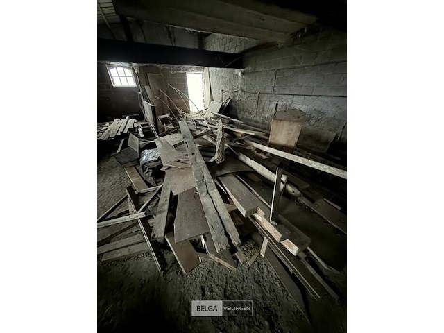 Inhoud lokaal - grote partij hout - afbeelding 3 van  4