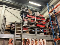 Inhoud magazijn + ladder - afbeelding 1 van  8