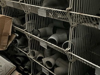 Inhoud magazijn op platform - afbeelding 7 van  8