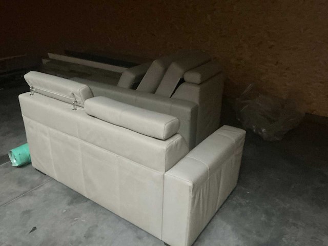 Inhoud magazijn - afbeelding 1 van  5