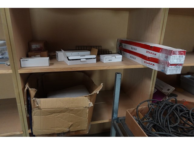 Inhoud magazijn - afbeelding 15 van  26