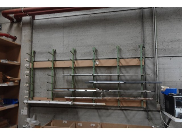 Inhoud magazijn - afbeelding 16 van  26