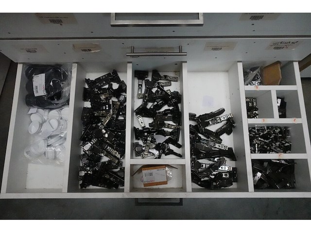 Inhoud magazijn - afbeelding 19 van  26