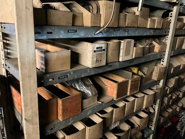 Inhoud magazijn - afbeelding 8 van  96