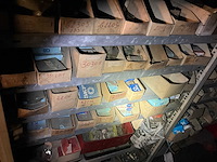 Inhoud magazijn - afbeelding 11 van  96