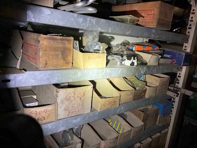 Inhoud magazijn - afbeelding 17 van  96