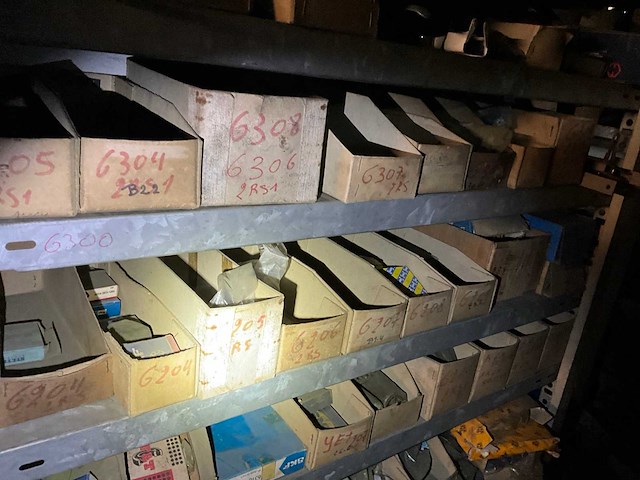 Inhoud magazijn - afbeelding 18 van  96