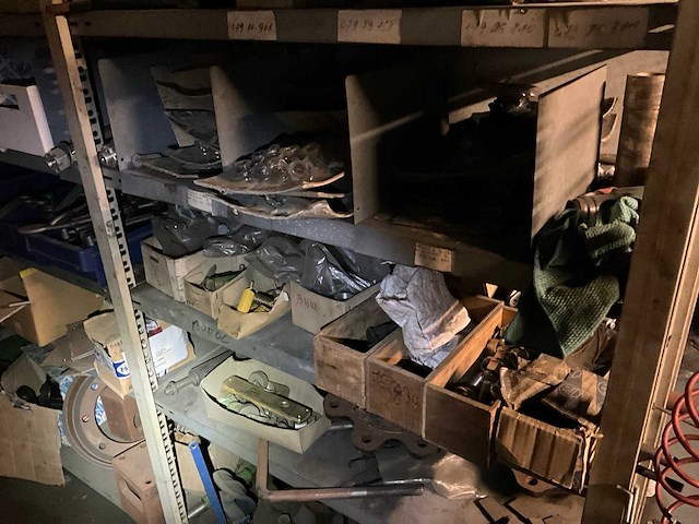 Inhoud magazijn - afbeelding 26 van  96