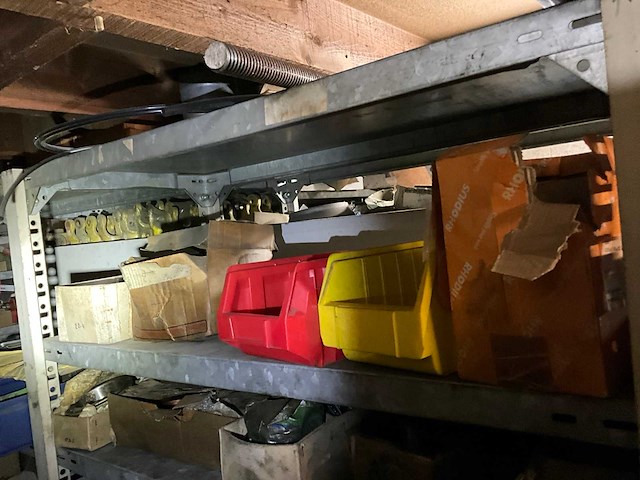 Inhoud magazijn - afbeelding 31 van  96