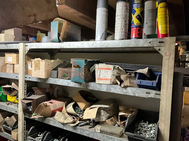 Inhoud magazijn - afbeelding 23 van  96