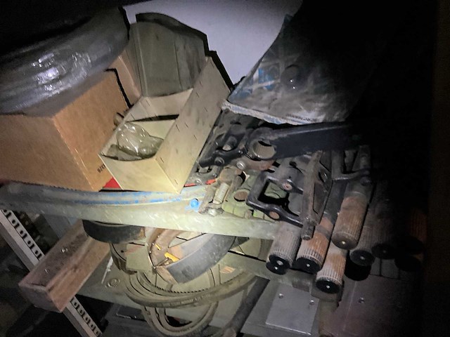 Inhoud magazijn - afbeelding 35 van  96