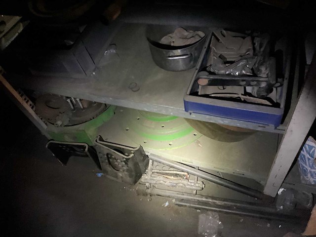 Inhoud magazijn - afbeelding 37 van  96