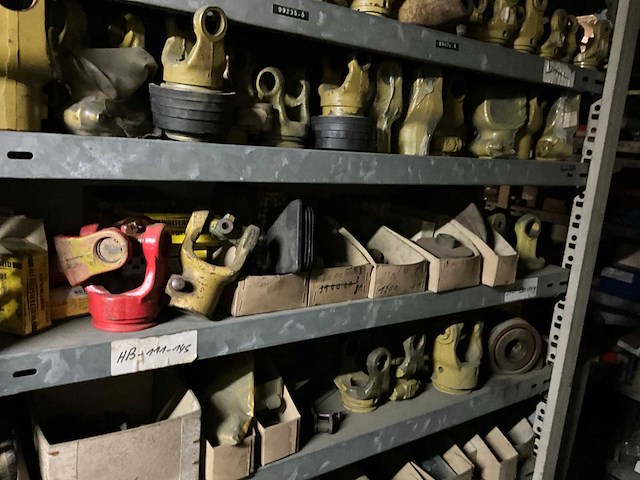 Inhoud magazijn - afbeelding 49 van  96