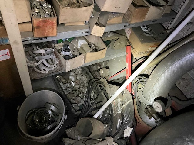 Inhoud magazijn - afbeelding 58 van  96