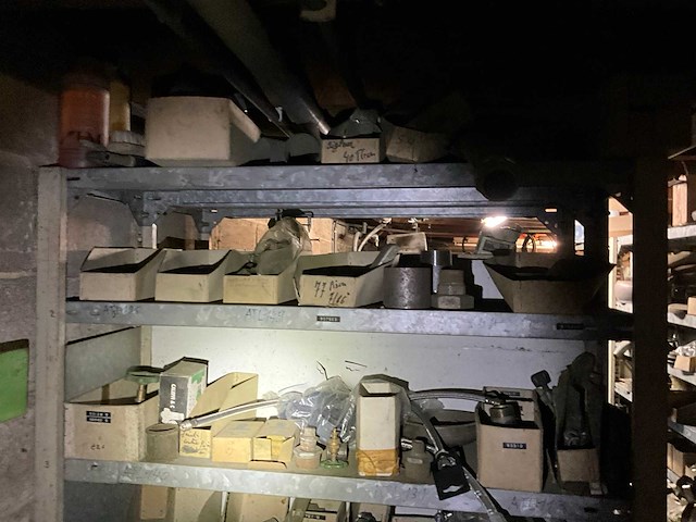 Inhoud magazijn - afbeelding 59 van  96