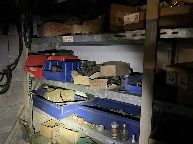 Inhoud magazijn - afbeelding 75 van  96