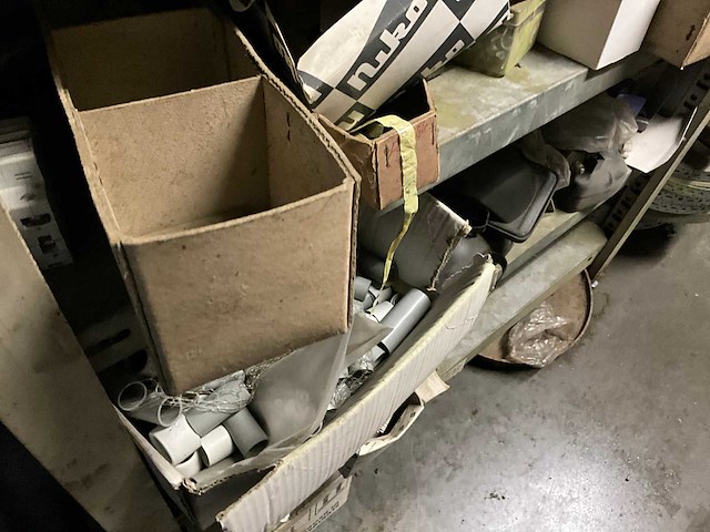 Inhoud magazijn - afbeelding 84 van  96