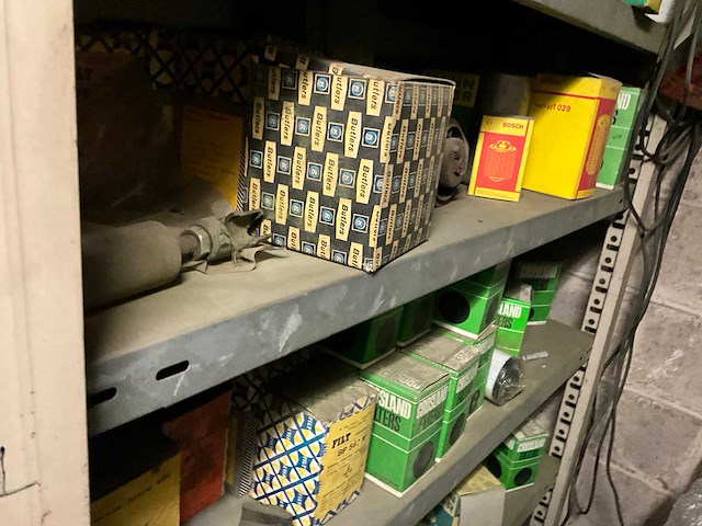 Inhoud magazijn - afbeelding 92 van  96