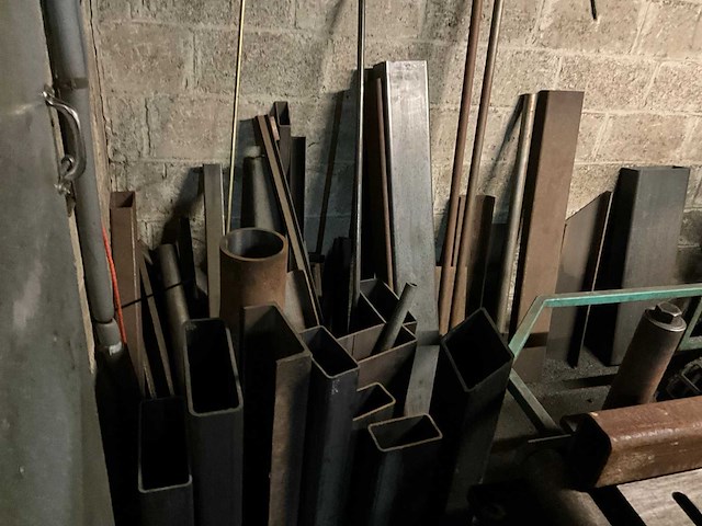 Inhoud magazijn - afbeelding 94 van  96