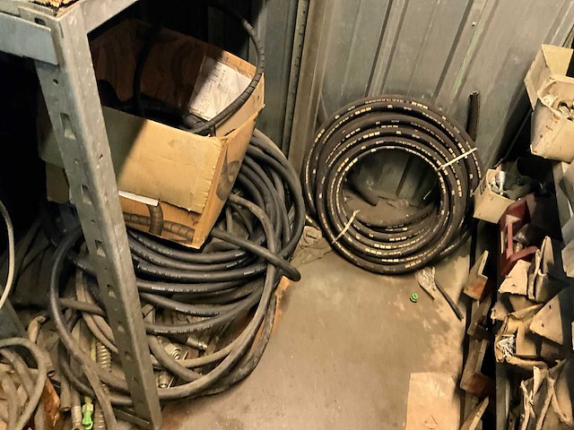 Inhoud magazijn - afbeelding 4 van  25