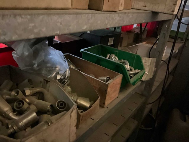 Inhoud magazijn - afbeelding 16 van  25