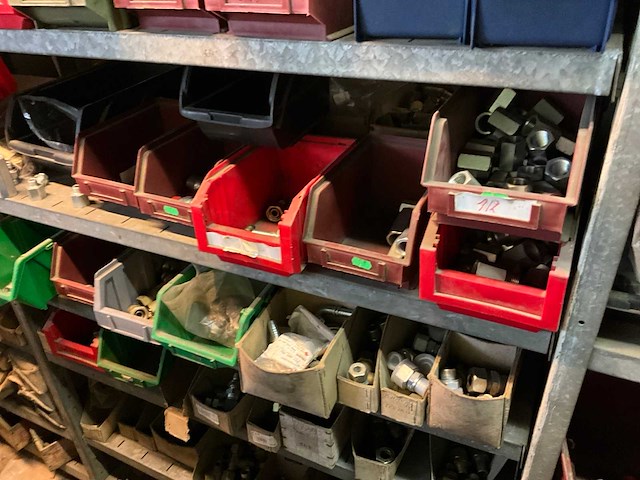 Inhoud magazijn - afbeelding 22 van  25