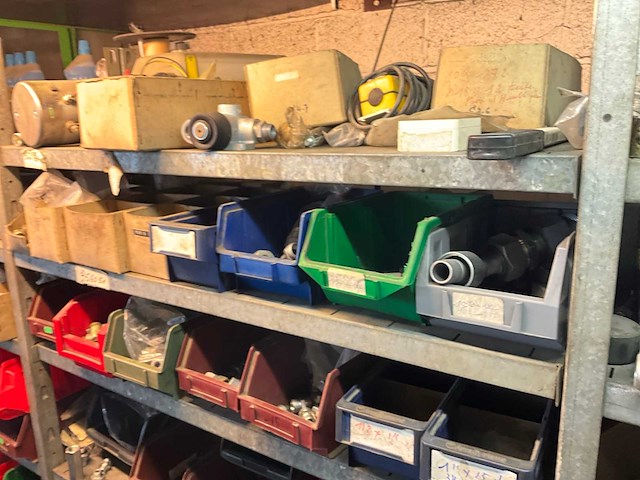 Inhoud magazijn - afbeelding 23 van  25