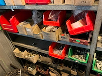 Inhoud magazijn - afbeelding 25 van  25