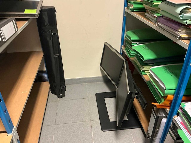 Inhoud magazijnrek - afbeelding 11 van  31