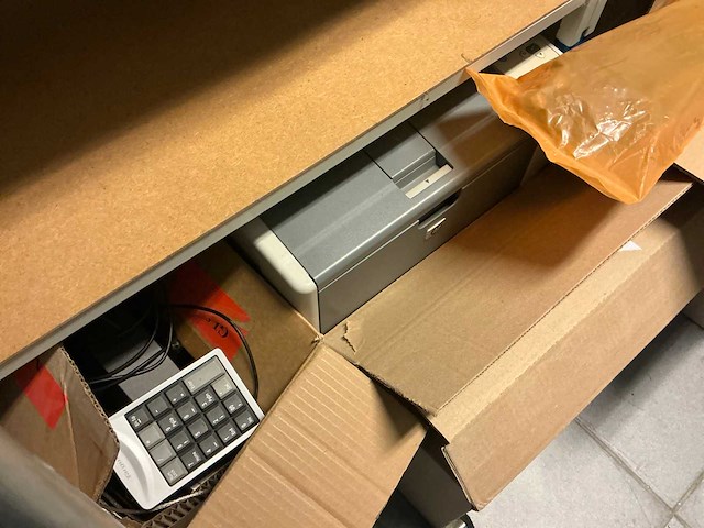 Inhoud magazijnrek - afbeelding 17 van  31