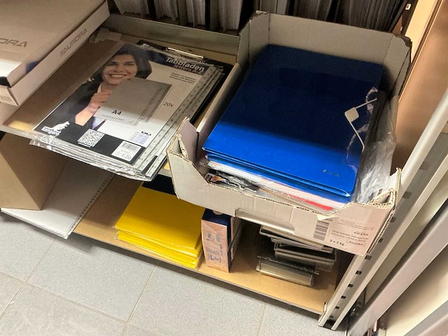 Inhoud magazijnrek - afbeelding 12 van  31