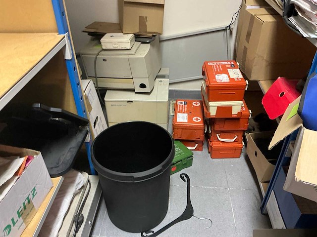 Inhoud magazijnrek - afbeelding 31 van  31