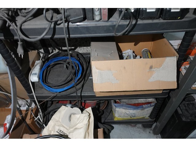 Inhoud magazijntje - afbeelding 11 van  16